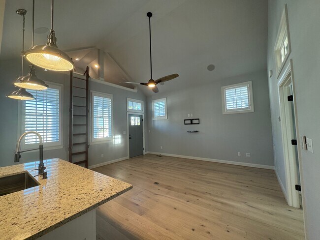 Photo - 9517 23rd Bay St