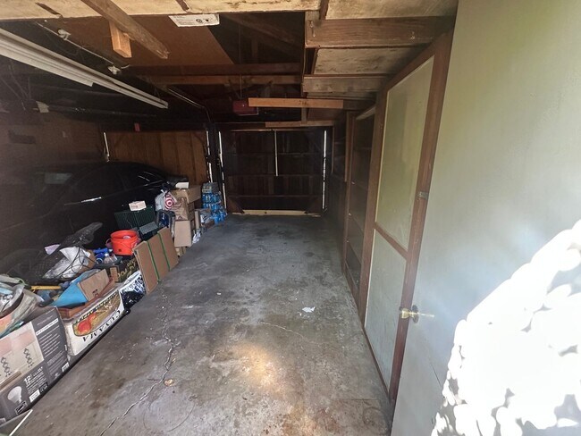 Photo - $500 OFF 1ST MONTHS RENT! Bright 2 Bedroom... Unit 113