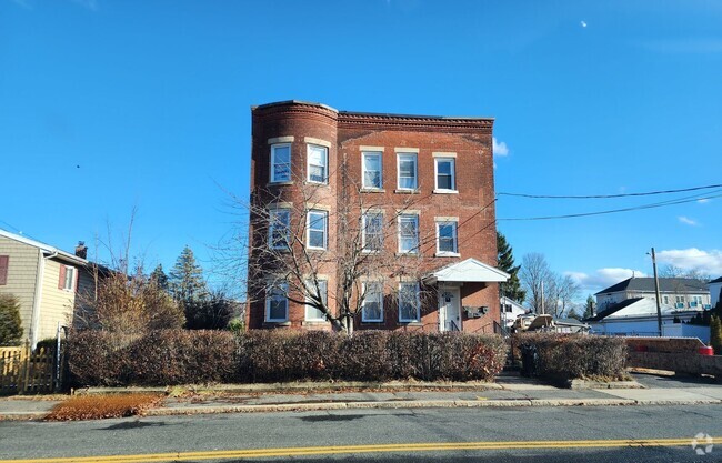 Building Photo - 21 Dale St Unit Apt 1