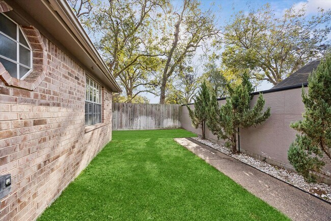 Photo - 900 Eagle Lake Rd