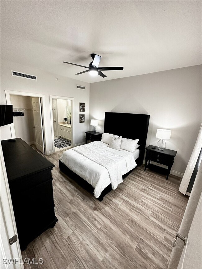 Photo - 5076 Annunciation Cir Unit 2305