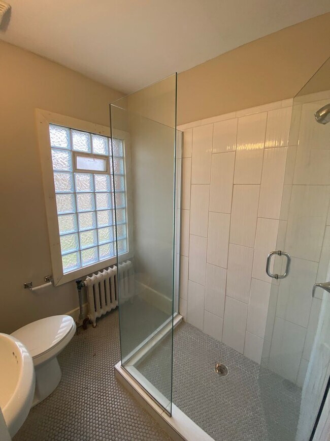 Photo - 705 W 31st St Unit 1