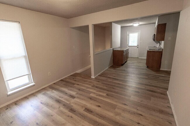 Photo - 216 Wheaton Ct