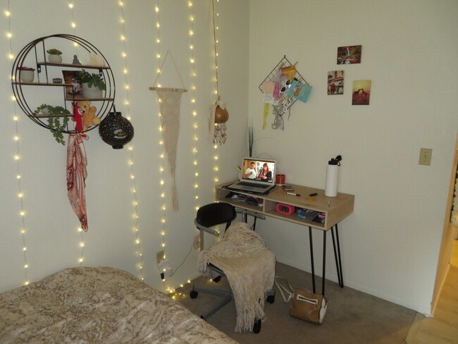 Dormitorio principal - 1200 S Riordan Ranch St Unidad University Meadows #72