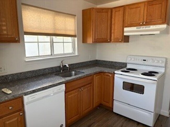 Photo - Large End Unit Townhome near Downtown Annapolis and Navy Stadium!