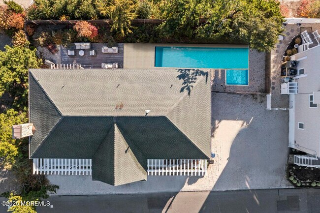 Photo - 1043 Barnegat Ln