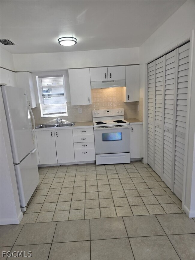 Photo - 12941 First St