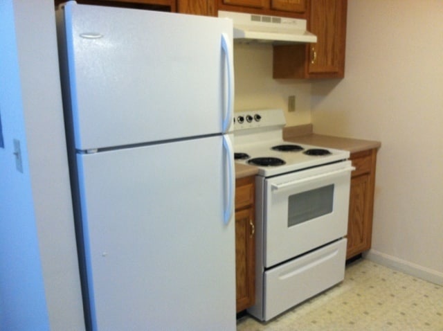 Photo - Silver Towers