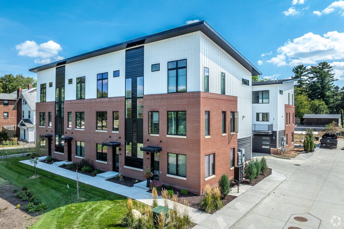 Waterbury Commons - Waterbury Commons