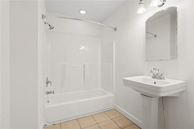 Photo - 3036 Peeler Rd