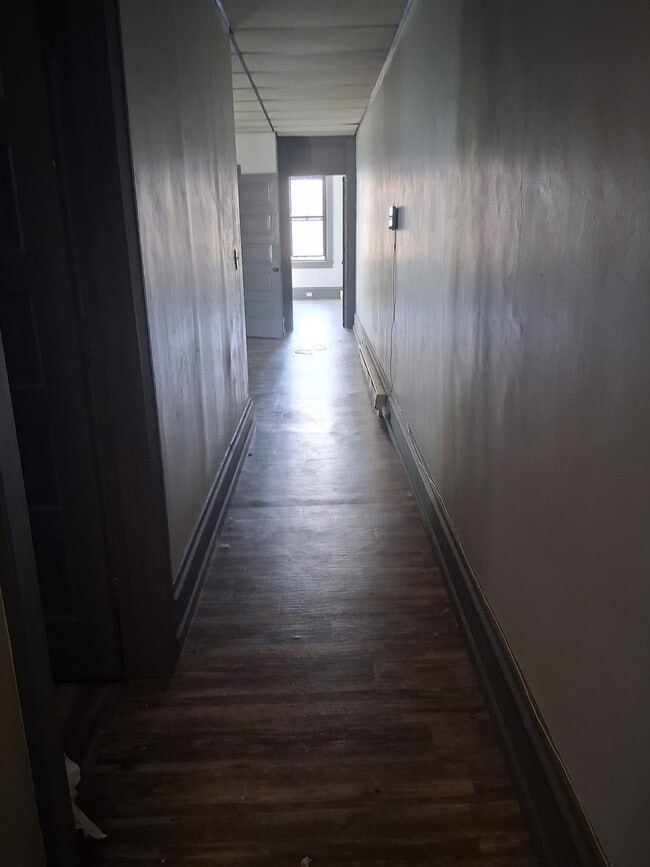 Building Photo - 305 Penn St Unit 4 Rental