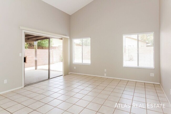 Photo - 2 WEEKS FREE PLUS $500 OFF RENT IF MOVED I...