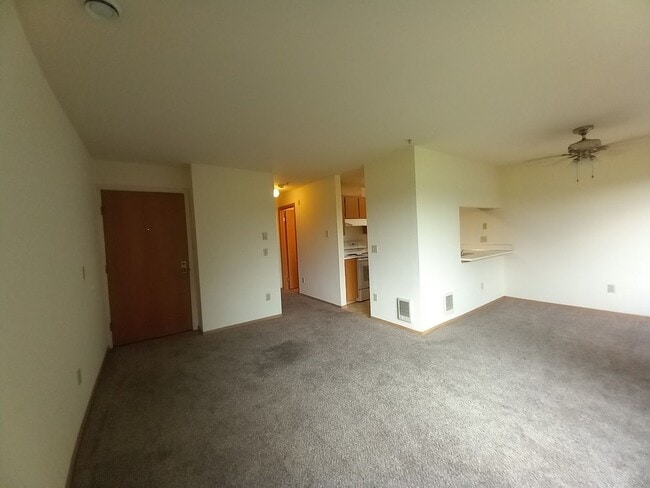 Photo - English Gardens Apartments