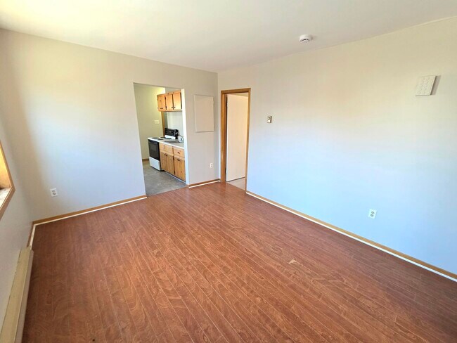 Photo - 643 George St Unité 2