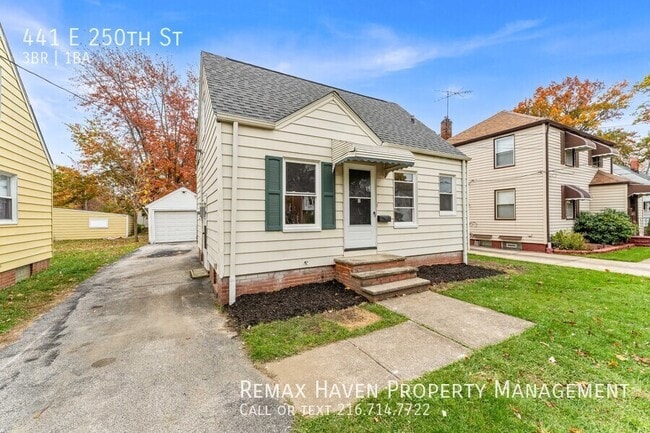 Photo - 441 E 250th St