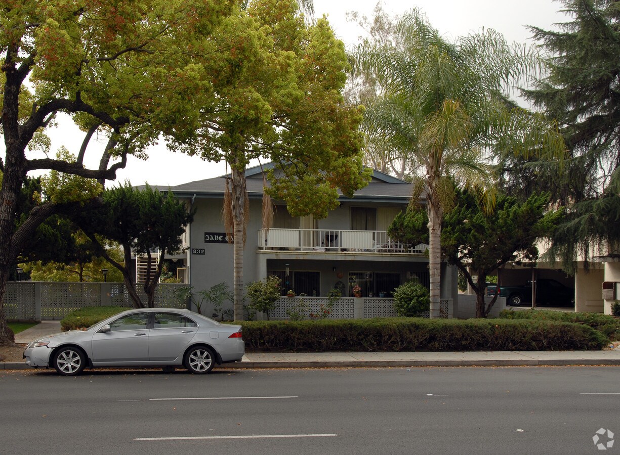Photo - Jade East Apartments