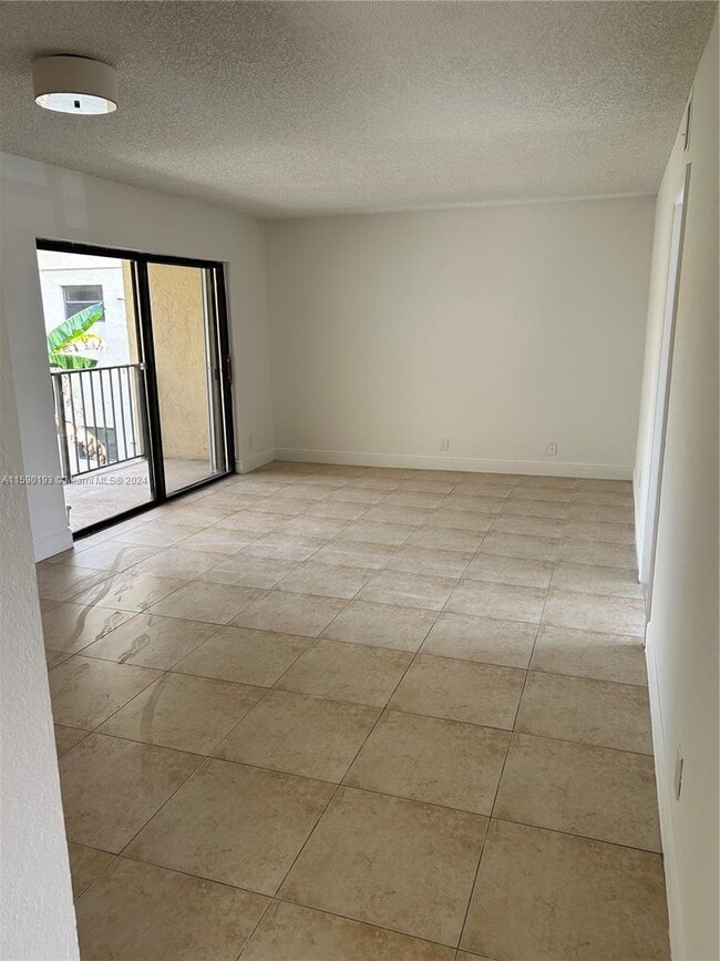 Photo - 1445 Lake Crystal Dr Unit H