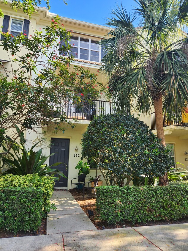 132 Regions Way - 132 Regions Way (Jupiter, FL)