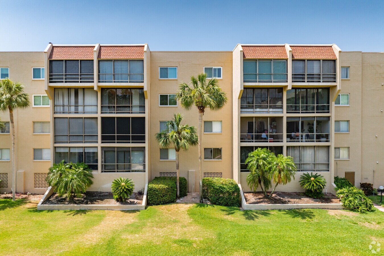 90 S Highland Ave Tarpon Springs, FL - Lake Tarpon Sail Condos