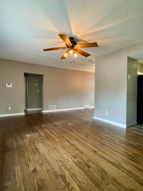 Photo - 6066 Charles St