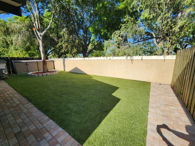 Photo - 250 E Riverbend Dr