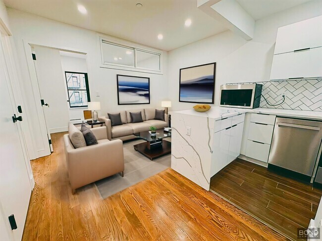 Building Photo - 234 E 3rd St Unit 4B Rental