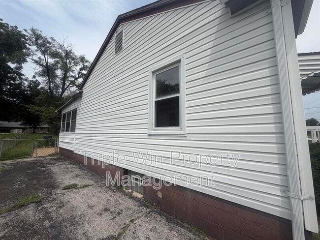 Photo - 1145 Patterson Rd