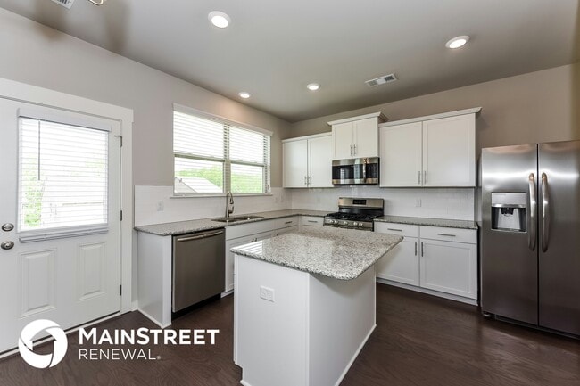 Photo - 389 Black Thorn Ln