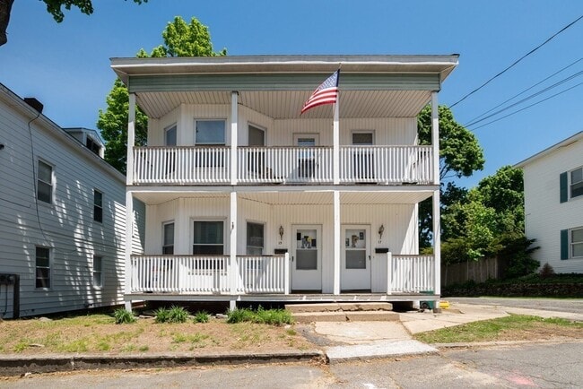 Building Photo - 15-17 Belmont St Unit 17