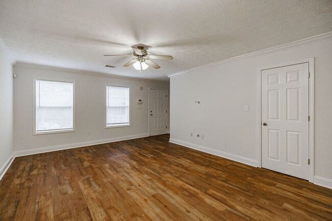 Photo - 105 Westchester Dr