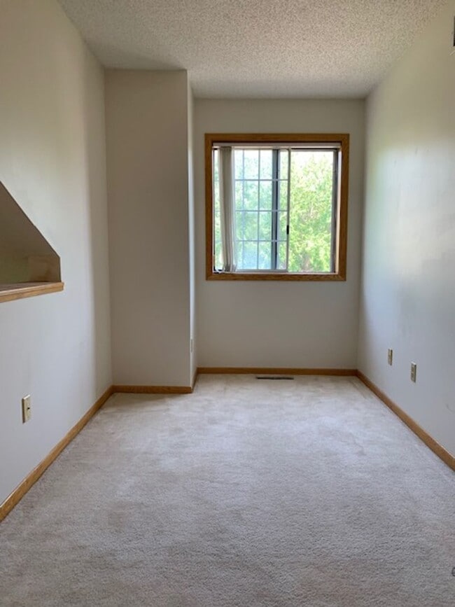 Photo - *2Bed*1.5Bath with loft in West Bloomington- Avail Sept 1