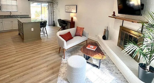 Photo - 101 Forsyth Dr