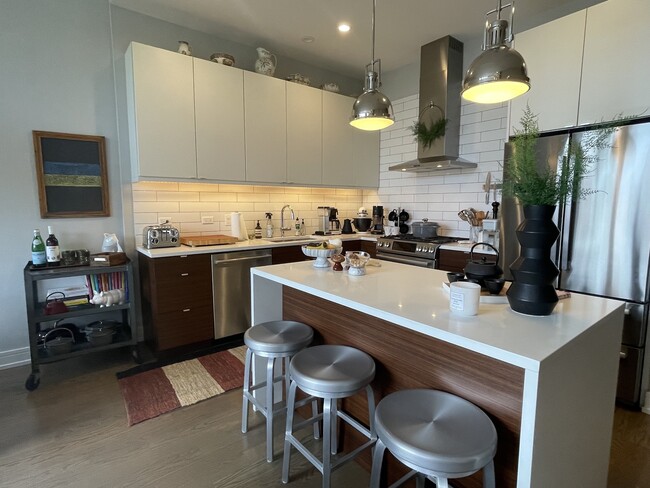 Photo - 2848 N Damen Ave Unit 3