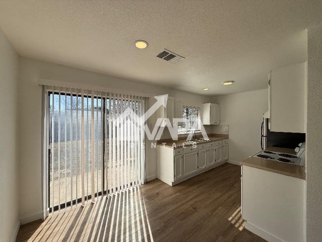 Photo - 4820 Michael Collins Dr