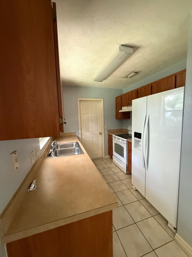 2060 NW 42nd St