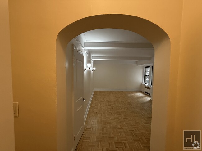Building Photo - Christopher Street Unit 2C Rental