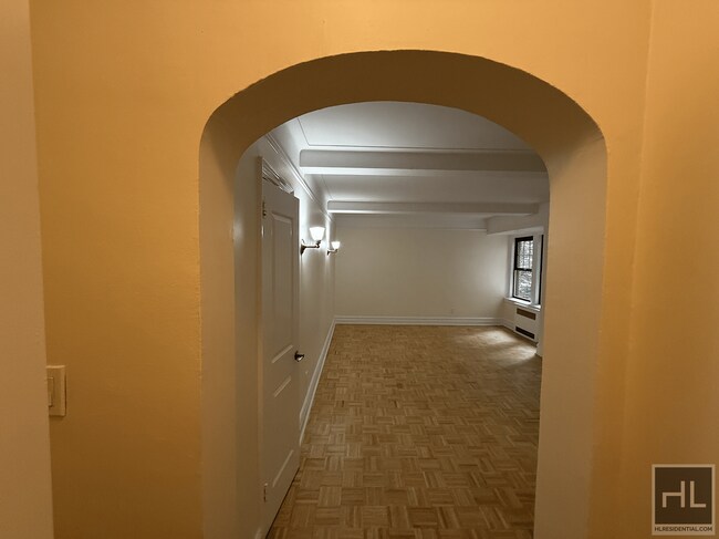 Christopher Street - Christopher Street Apartment Unit 2C