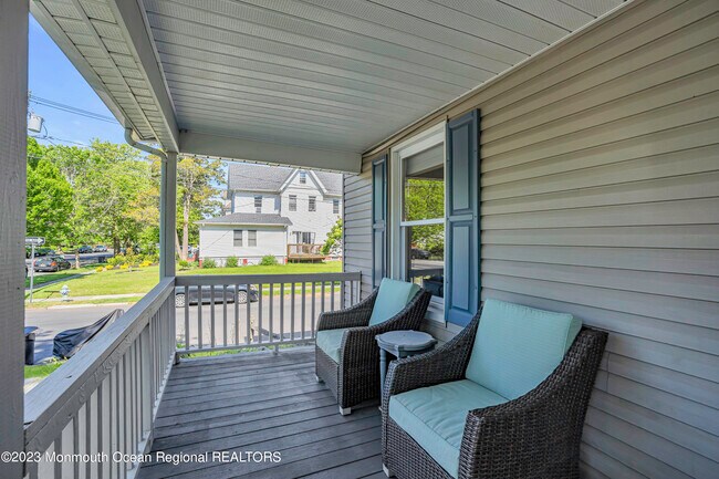 Photo - 925 Fifth Ave