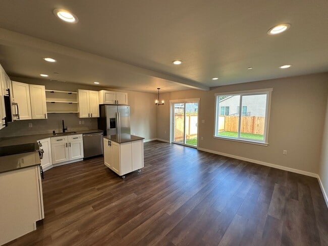 Photo - 1818 chipman St SE