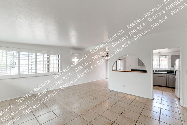 Building Photo - 801 E Holaway Dr Rental