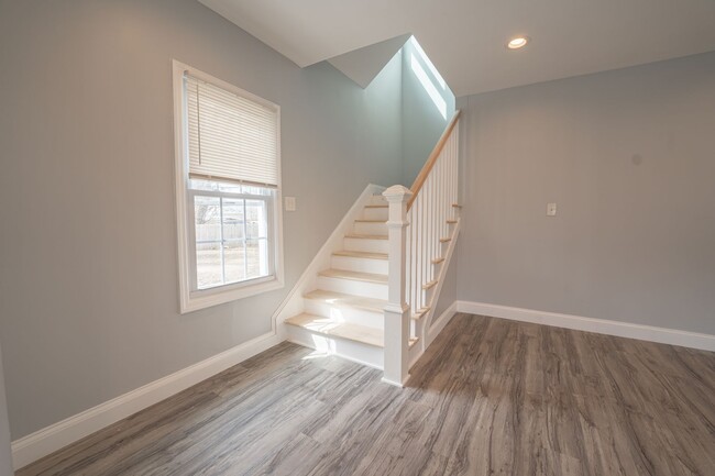 Photo - 12 Union Ave Unidad B