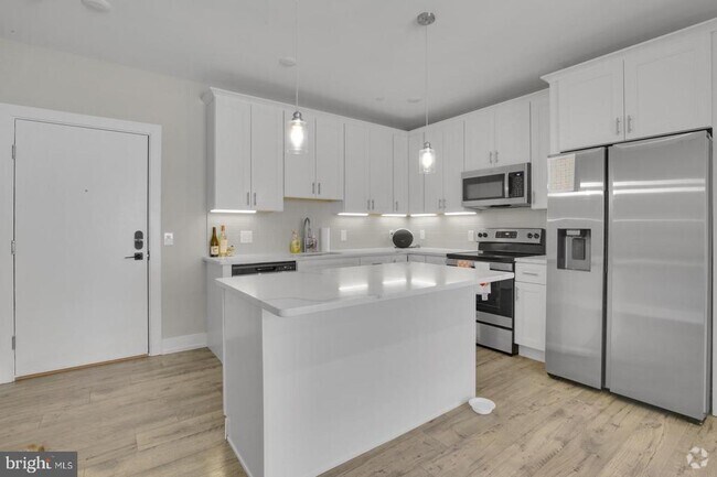 Building Photo - 2209 N Broad St Unit 401 Rental