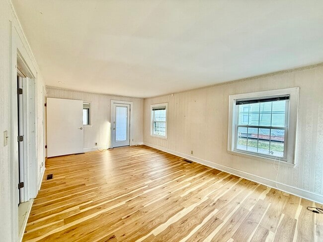 Photo - 23 Gardner Ave