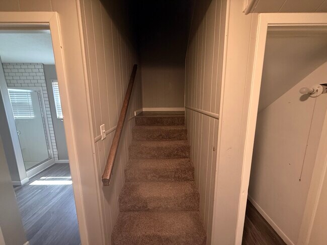 2907 Greenhills Dr