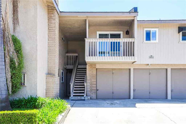 Photo - 2021 Alabama St Apartment Unit 2