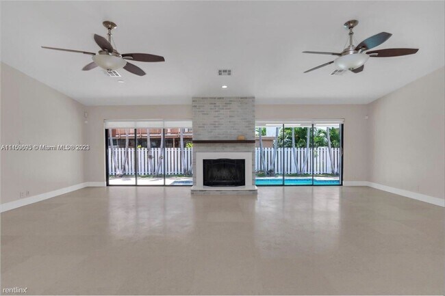 Photo - 3 br, 2.5 bath House - 3721 Simms St