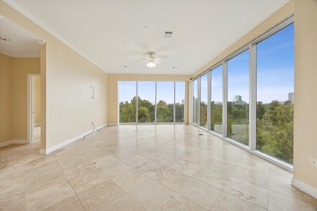 Photo - 2515 Washington Ave Unit B