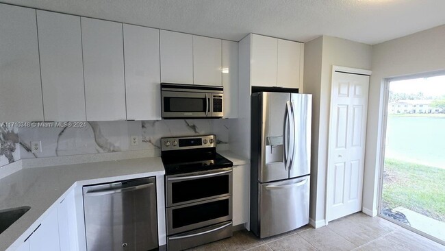 Photo - 2920 SE 13th Ave Condo Unit 103-51