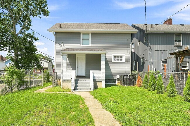 Photo - 1112 Peters Ave