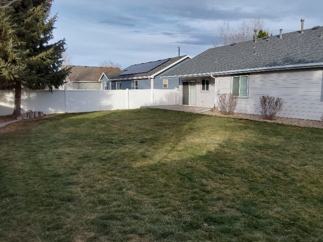 Photo - 6883 Mount Democrat St